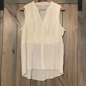 Adorable Women’s Lace Top Size XL